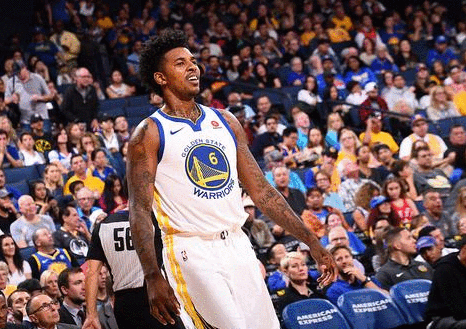 国乒护台太强！蒯曼顶住申裕斌爆冲，林诗栋致命反杀，握拳庆祝（国乒守台稳如山！蒯曼顶住申裕斌狂攻，林诗栋绝杀回击，握拳庆祝）