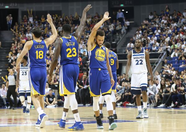 动漫展示欧冠新一轮第一比赛日的结果：（动画盘点欧冠新一轮首日赛果）