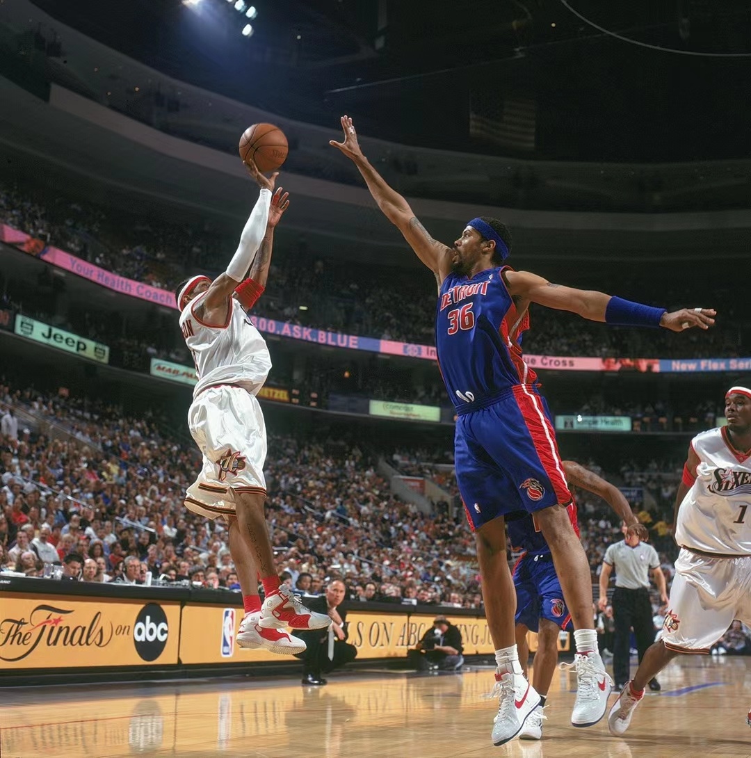 撞击声中传递包容与尊重（让包容与尊重在碰撞声中回响）