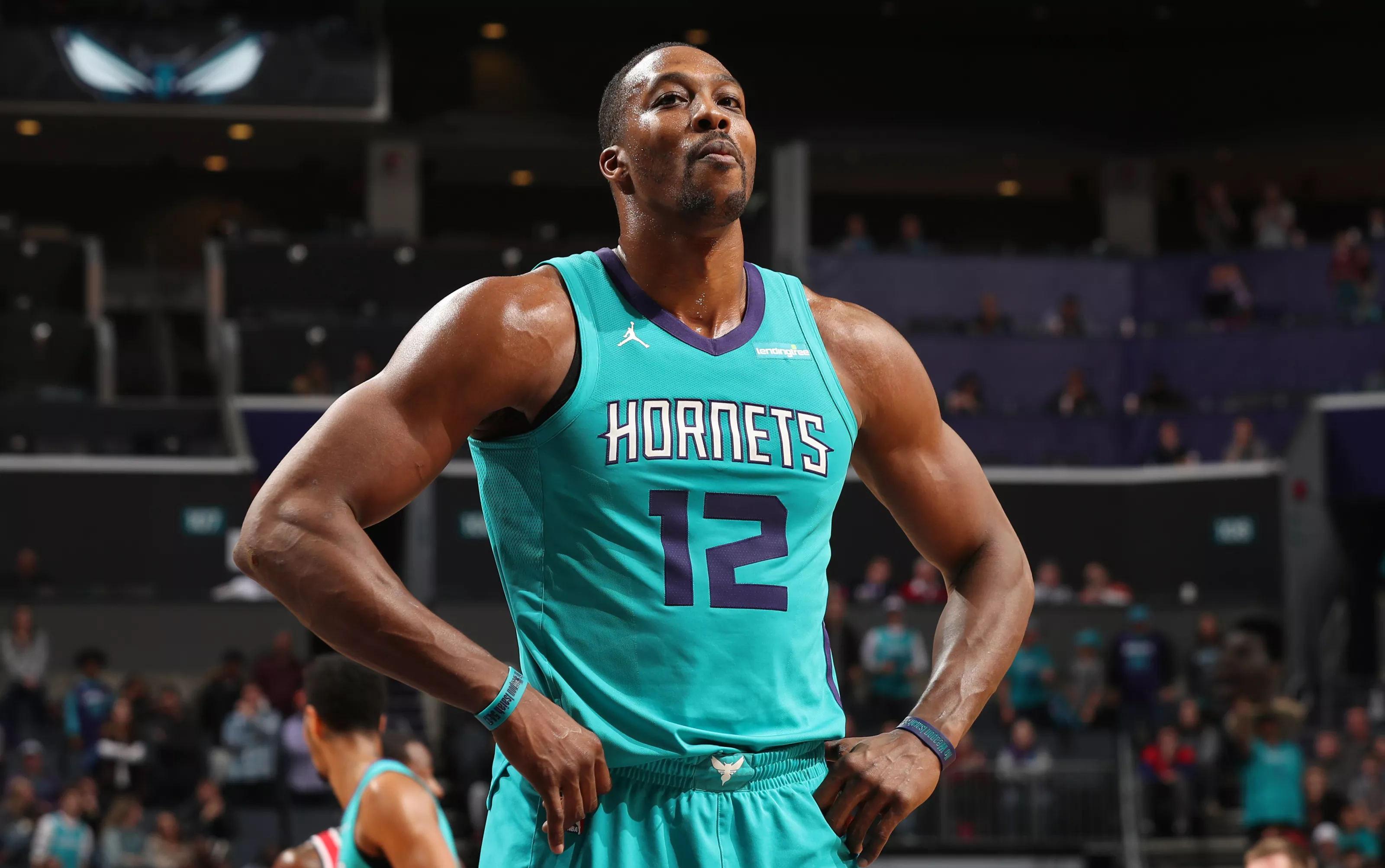 布斯克茨和阿尔巴将在赛季结束退役，穆勒：我向他们脱帽致敬（布斯克茨、阿尔巴赛季末挂靴，穆勒致意：向二人脱帽致敬）