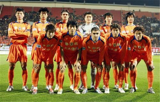 CBA杯战报：塔克22分7板，广厦103-99险胜青岛（CBA杯赛况：塔克砍22+7，广厦103-99险胜青岛）