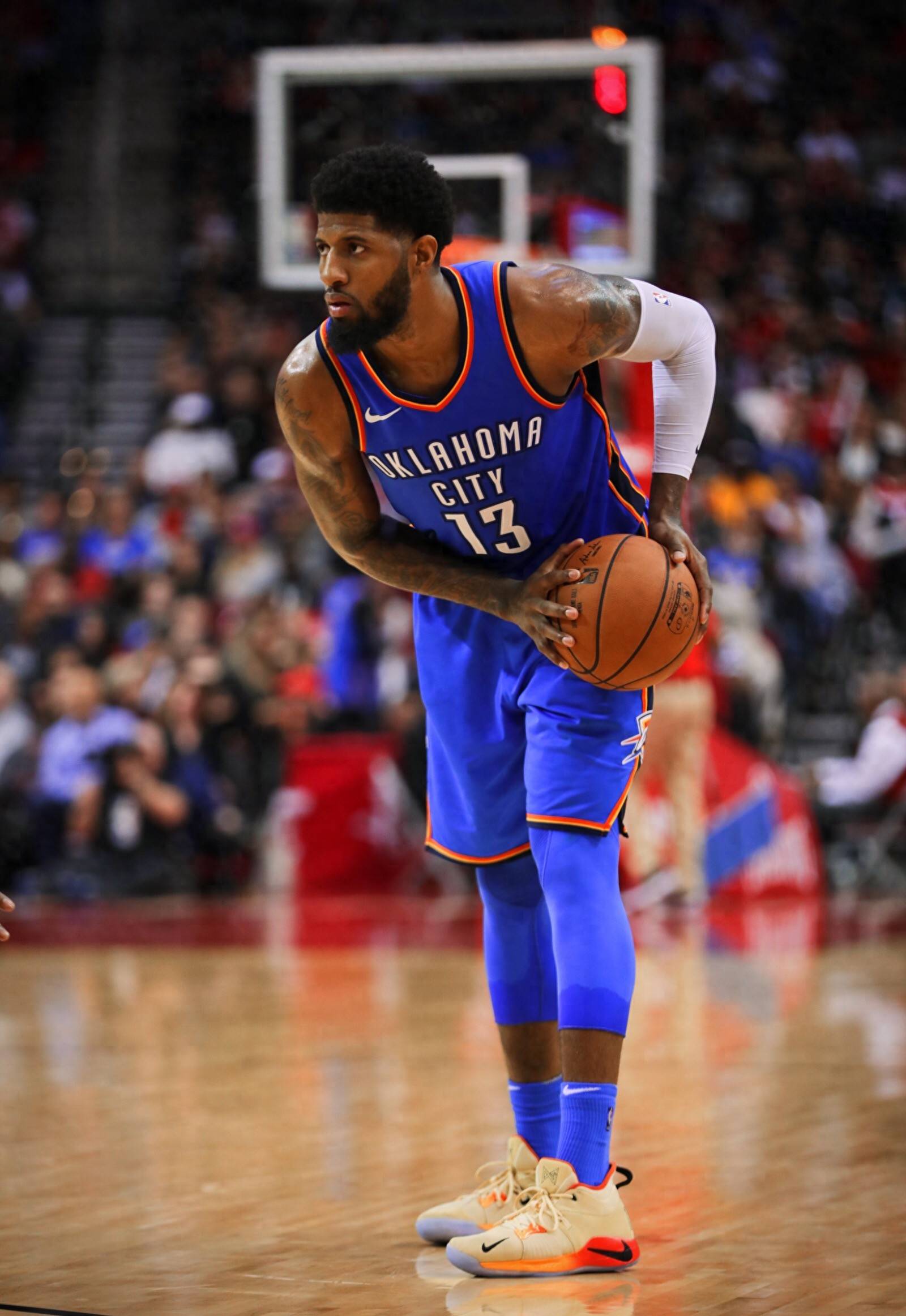 德转列防守型中场身价榜：凯塞多1亿欧居首，赫拉芬贝赫第二（德转防守型中场身价榜：凯塞多以1亿欧领跑，赫拉芬贝赫居次席）