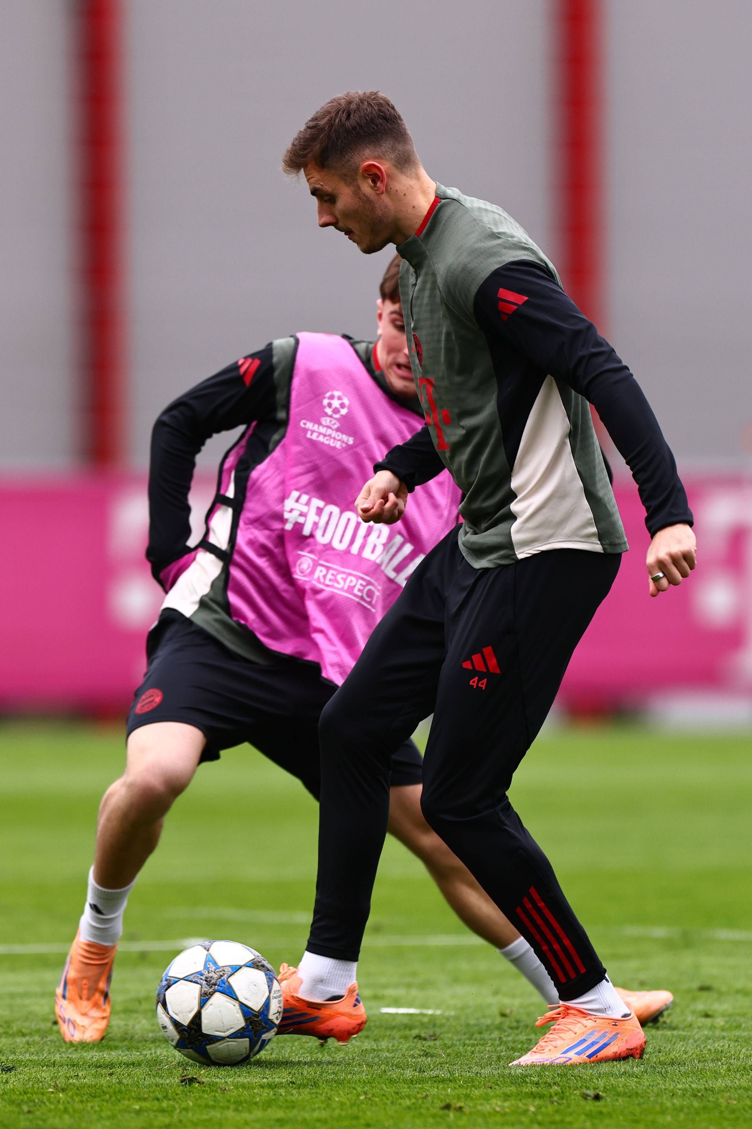 斯普利特谈杨瀚森倒地不起疯狂投诉：裁判没给核实的时间（斯普利特谈杨瀚森倒地后激烈申诉：裁判未给予核实时间）