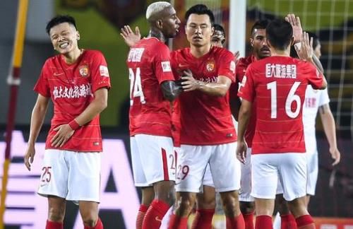 21世纪五大联赛外场球员出场时间榜：C罗、拉莫斯、梅西前3（21世纪五大联赛外场出场时间排行：C罗、拉莫斯、梅西位列前三）